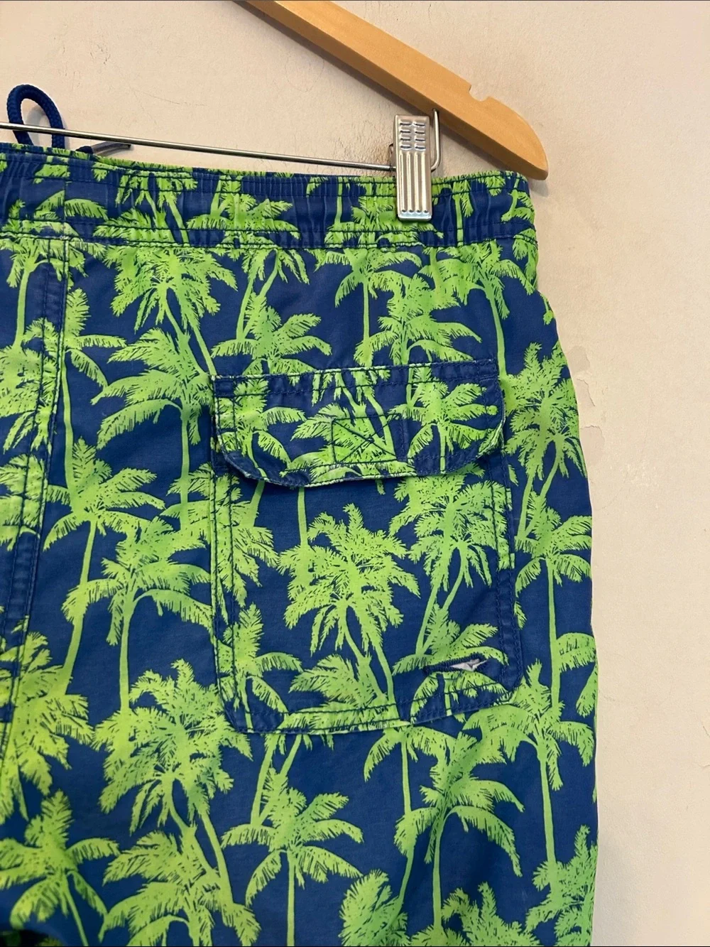 Vineyard Vines Navy & Lime Palm Print Swim Trunks Size XS EUC